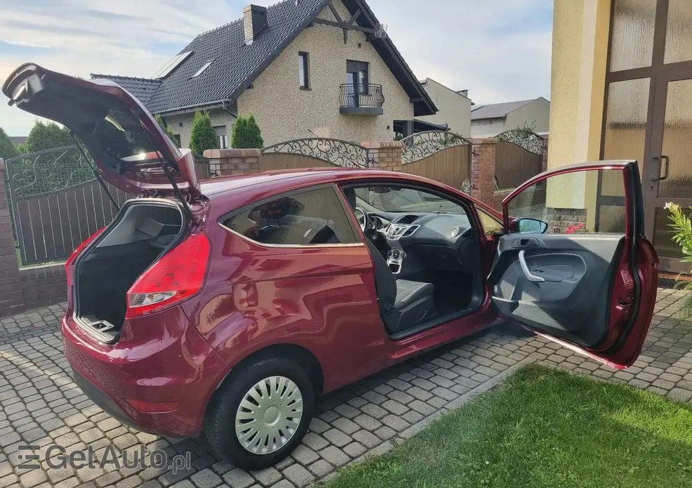 FORD Fiesta 1.4 White Magic