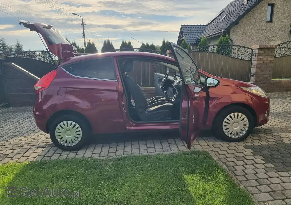 FORD Fiesta 1.4 White Magic