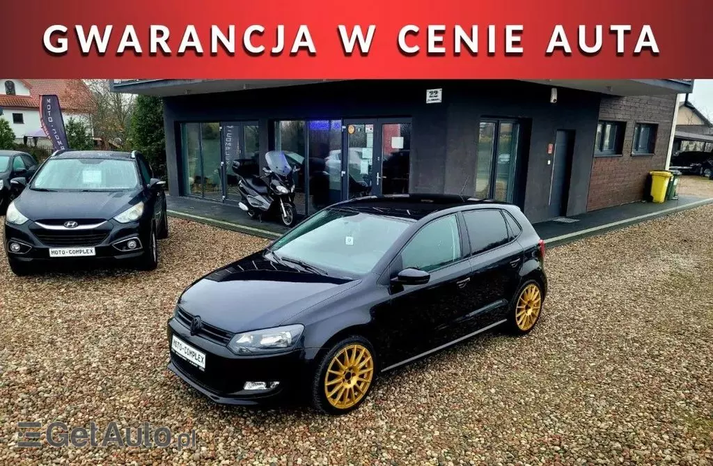 VOLKSWAGEN Polo 