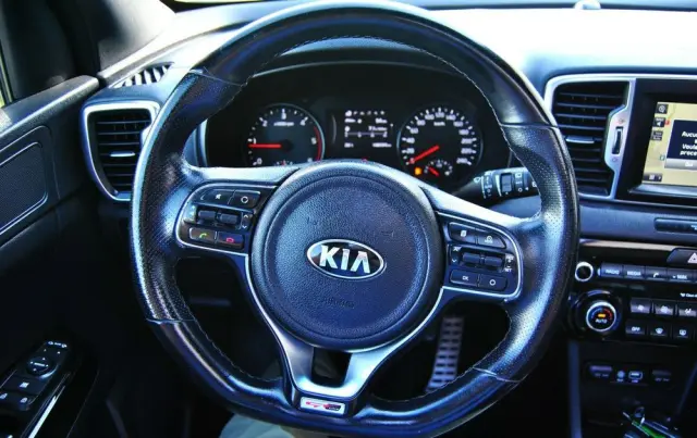 KIA Sportage 2,0 CRDI 2WD ISG Spirit