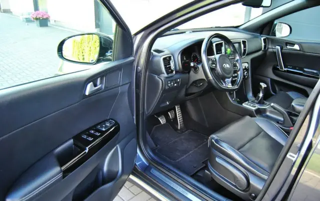 KIA Sportage 2,0 CRDI 2WD ISG Spirit