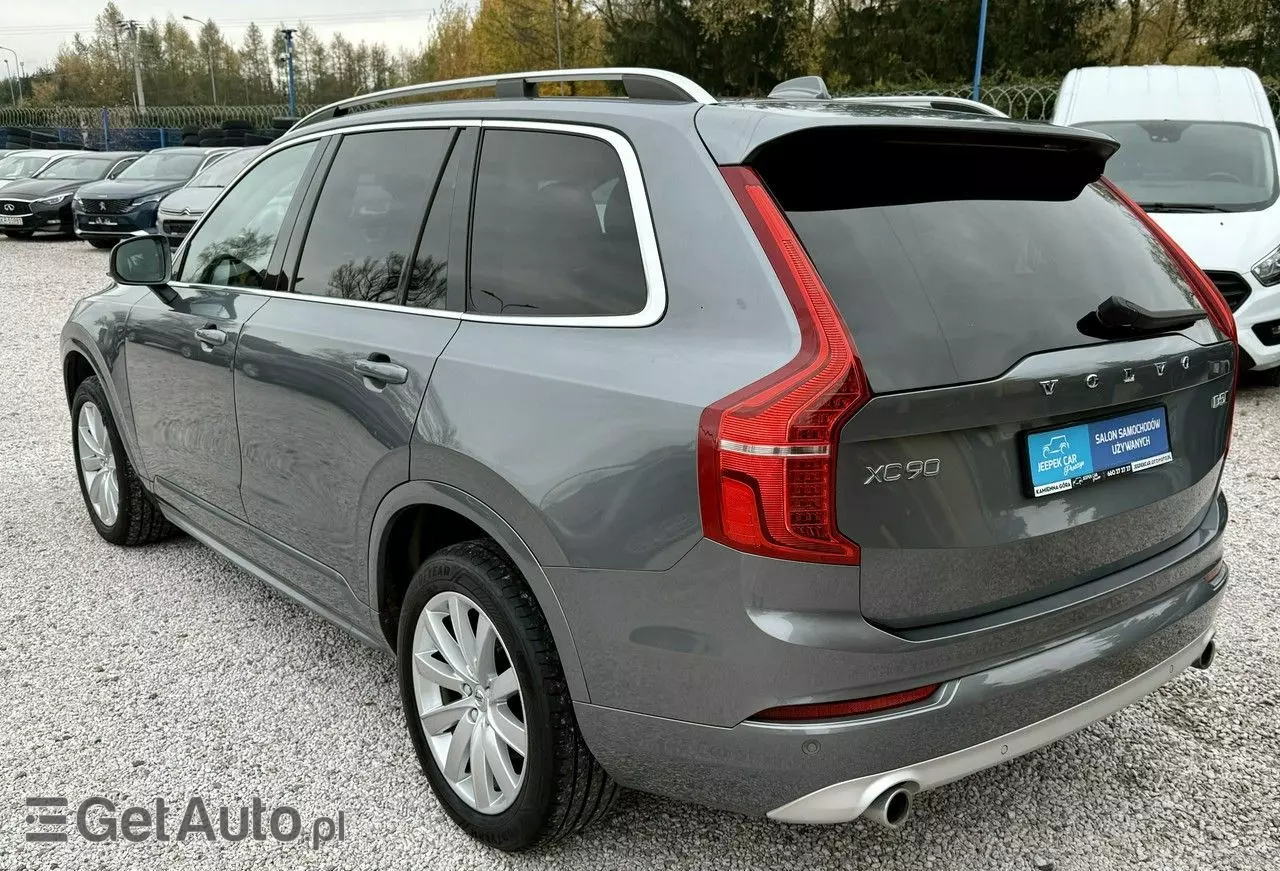 VOLVO XC 90 D5 SCR AWD Momentum