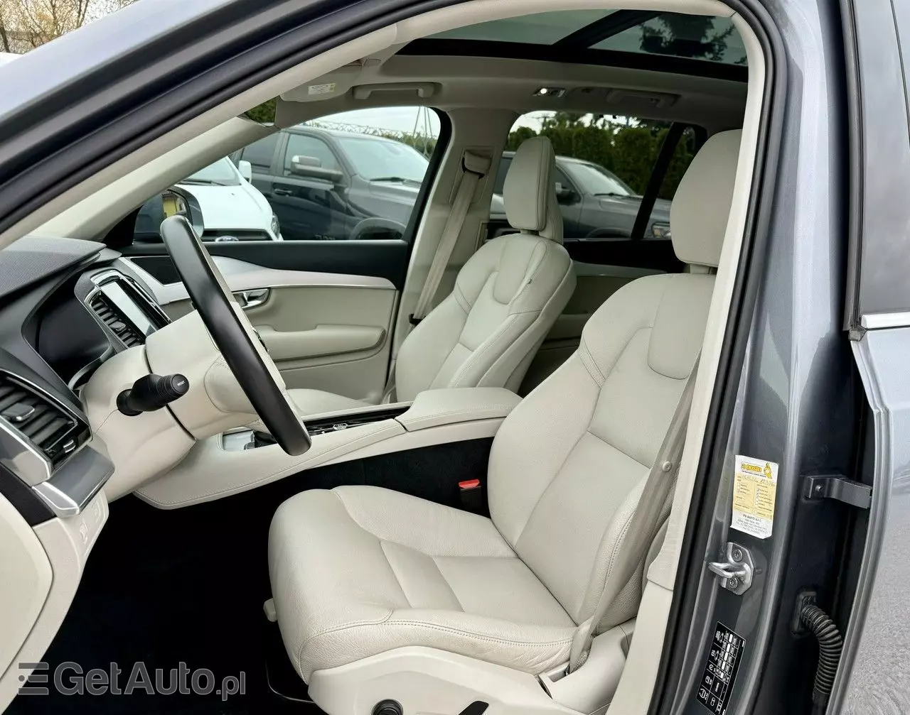 VOLVO XC 90 D5 SCR AWD Momentum