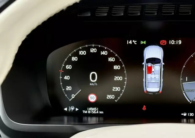 VOLVO XC 90 D5 SCR AWD Momentum