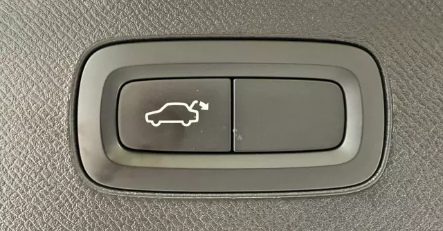 VOLVO XC 90 D5 SCR AWD Momentum