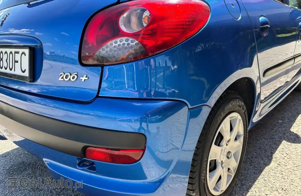 PEUGEOT 206 