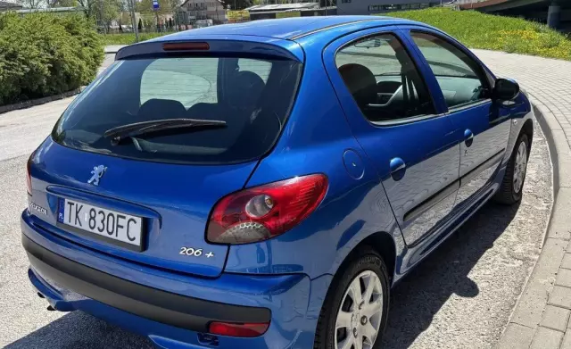 PEUGEOT 206 