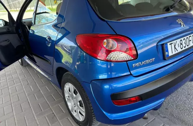 PEUGEOT 206 