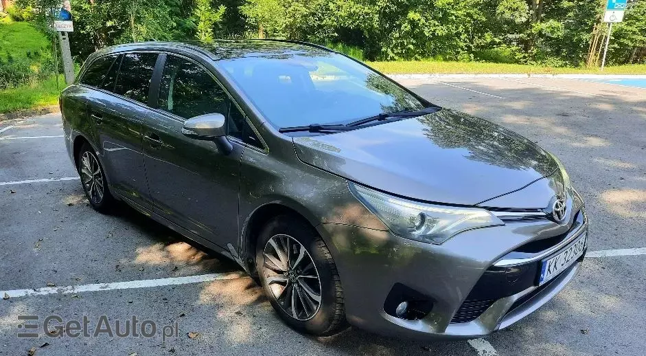 TOYOTA Avensis 2.0 D-4D Active Business