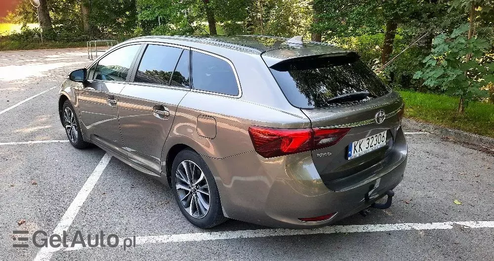 TOYOTA Avensis 2.0 D-4D Active Business