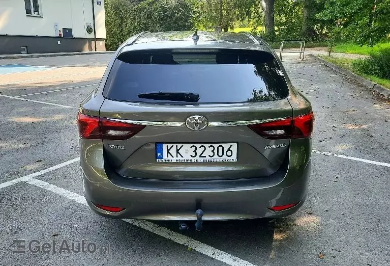 TOYOTA Avensis 2.0 D-4D Active Business