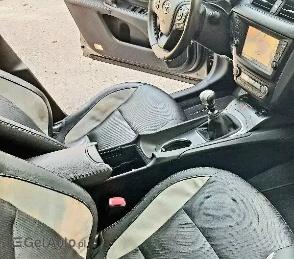 TOYOTA Avensis 2.0 D-4D Active Business