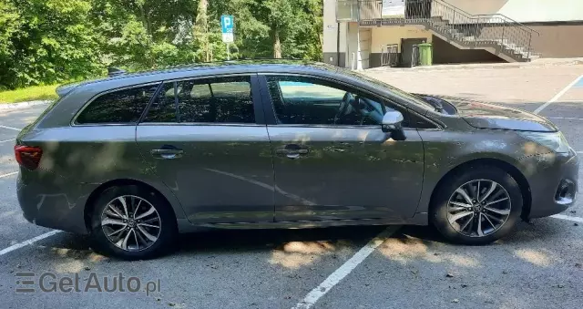 TOYOTA Avensis 2.0 D-4D Active Business