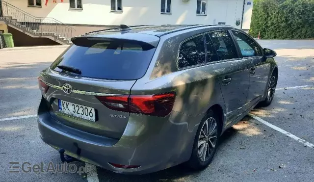 TOYOTA Avensis 2.0 D-4D Active Business