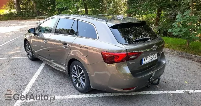 TOYOTA Avensis 2.0 D-4D Active Business