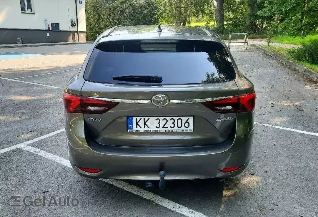 TOYOTA Avensis 2.0 D-4D Active Business