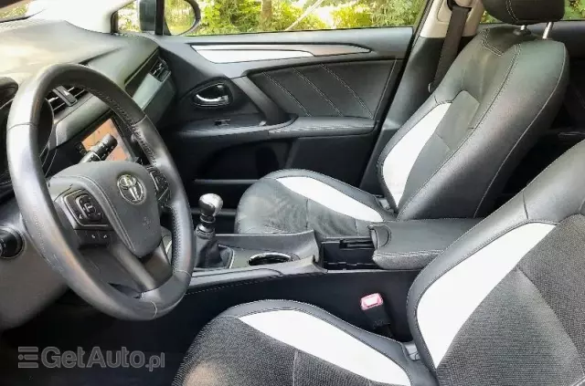 TOYOTA Avensis 2.0 D-4D Active Business