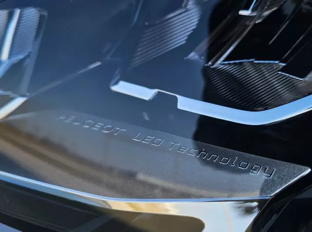 PEUGEOT 3008 1.6 PureTech Hybrid PHEV Allure Pack S&S EAT8