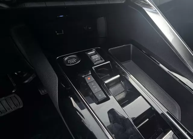 PEUGEOT 3008 1.6 PureTech Hybrid PHEV Allure Pack S&S EAT8