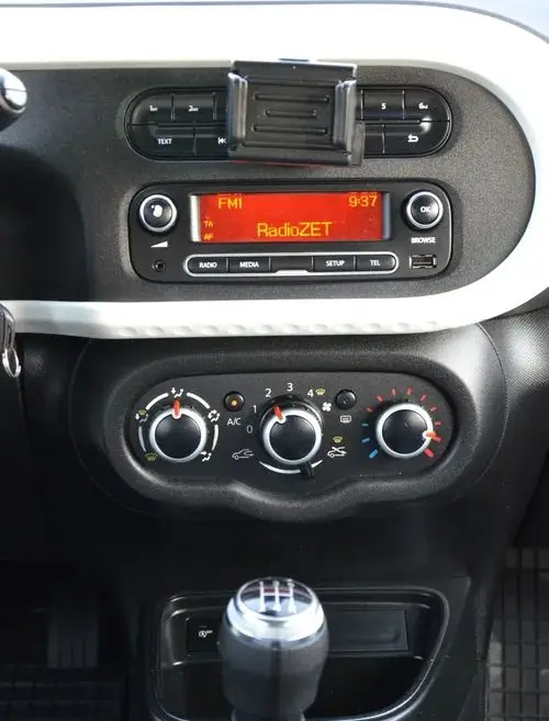 RENAULT Twingo 