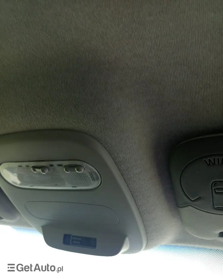 NISSAN NV300 