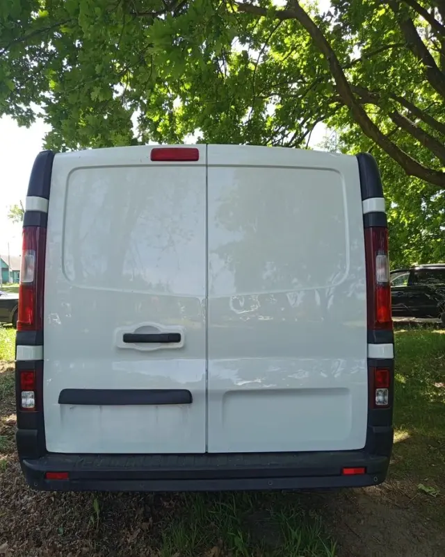 NISSAN NV300 