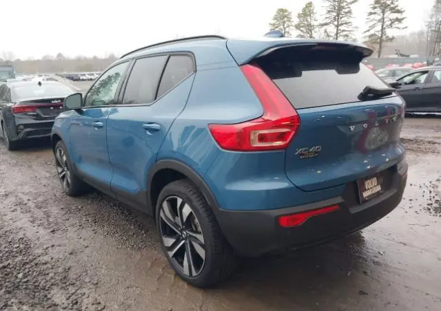 VOLVO XC 40 