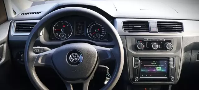 VOLKSWAGEN Caddy 