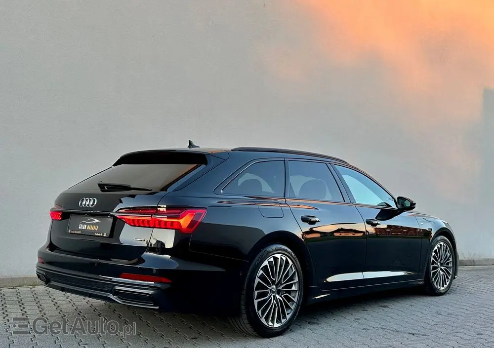 AUDI A6 Avant 55 TFSI e quattro S tronic sport