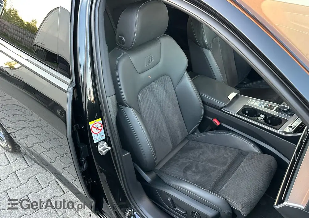 AUDI A6 Avant 55 TFSI e quattro S tronic sport