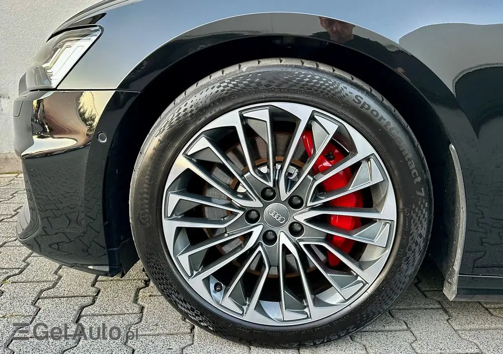 AUDI A6 Avant 55 TFSI e quattro S tronic sport