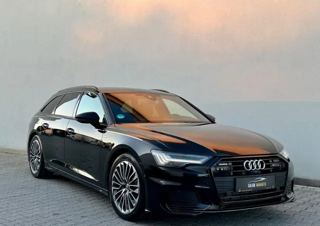 AUDI A6 Avant 55 TFSI e quattro S tronic sport