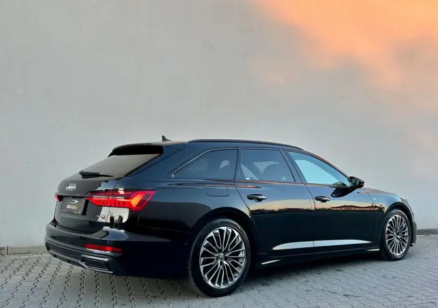 AUDI A6 Avant 55 TFSI e quattro S tronic sport