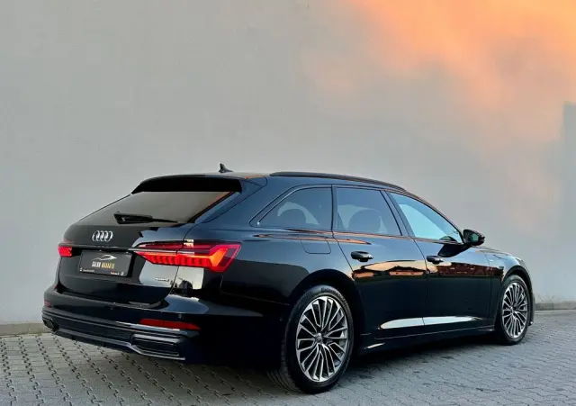 AUDI A6 Avant 55 TFSI e quattro S tronic sport
