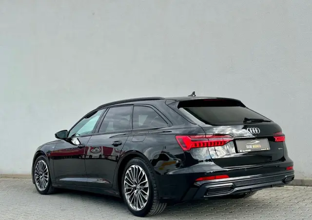 AUDI A6 Avant 55 TFSI e quattro S tronic sport