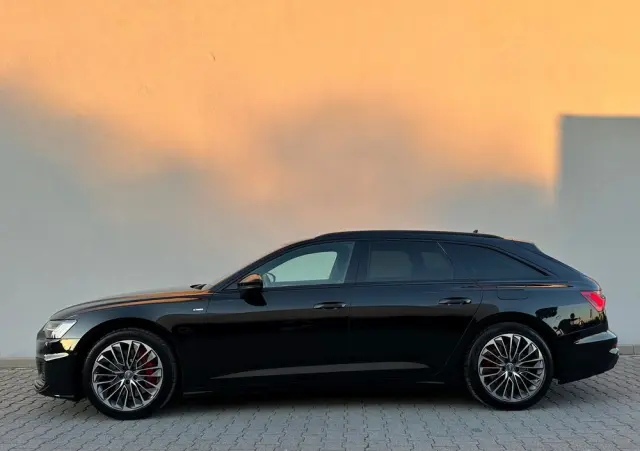 AUDI A6 Avant 55 TFSI e quattro S tronic sport