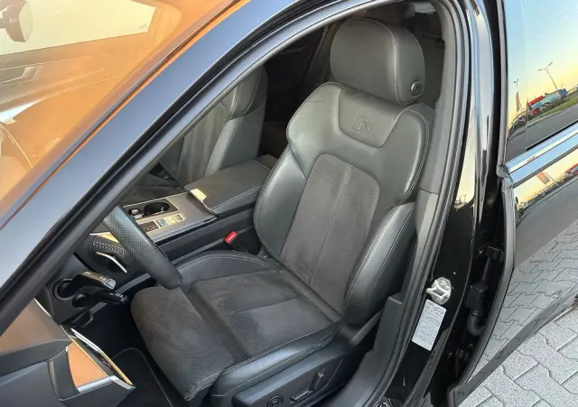 AUDI A6 Avant 55 TFSI e quattro S tronic sport