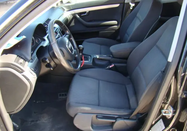 AUDI A4 Avant Ver-2-0-tdi-dpf