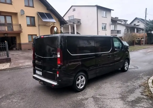 OPEL Vivaro 