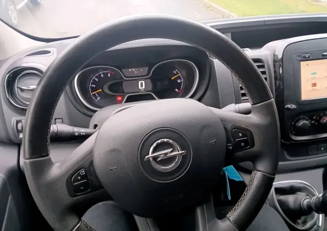 OPEL Vivaro 