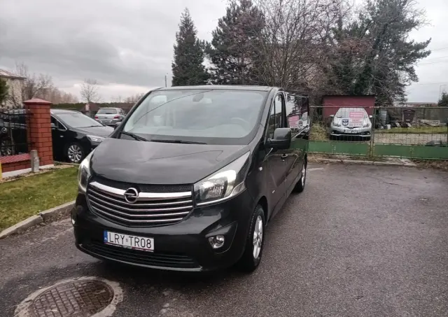 OPEL Vivaro 