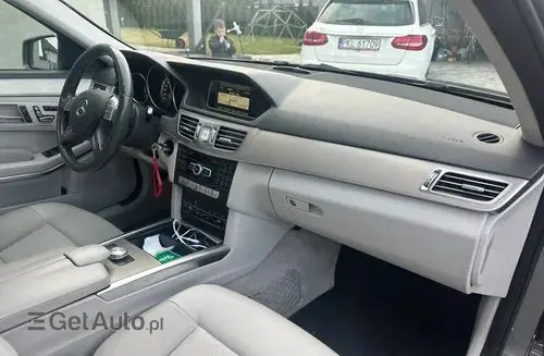MERCEDES-BENZ Klasa E 