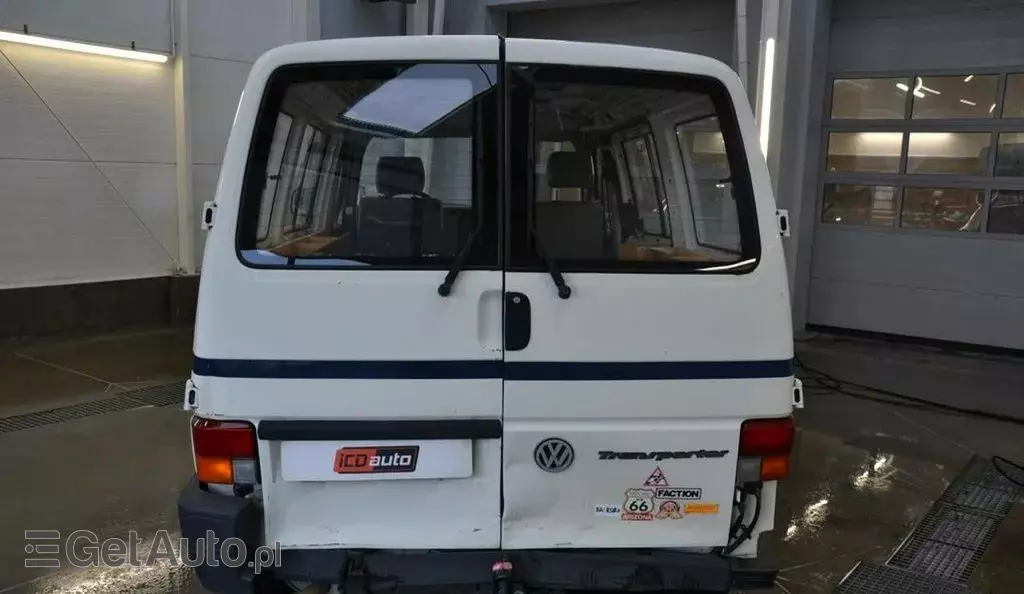 VOLKSWAGEN TRANSPORTER 