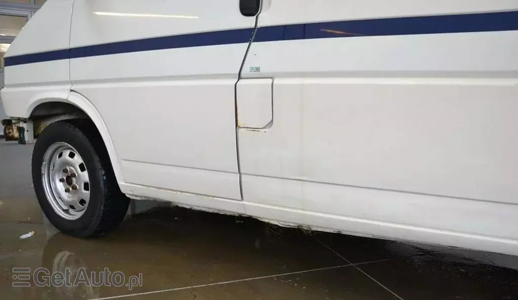 VOLKSWAGEN TRANSPORTER 