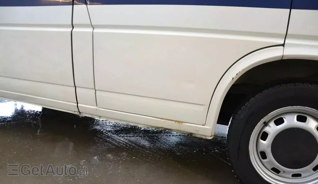 VOLKSWAGEN TRANSPORTER 