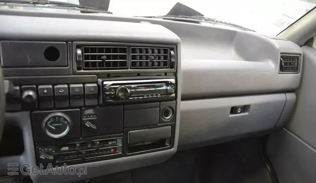 VOLKSWAGEN TRANSPORTER 