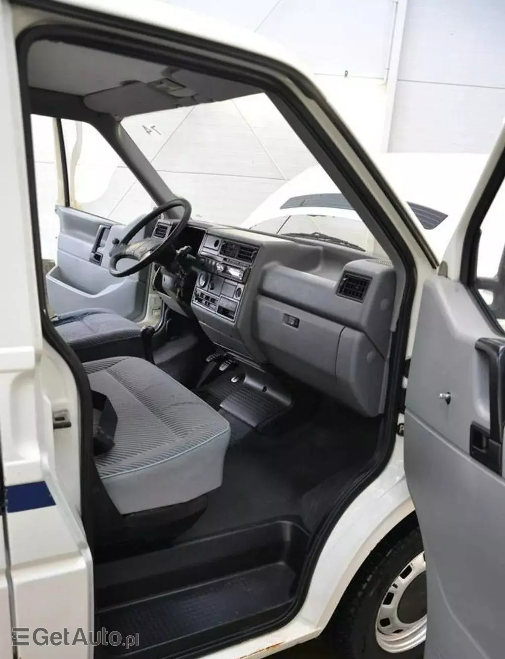 VOLKSWAGEN TRANSPORTER 