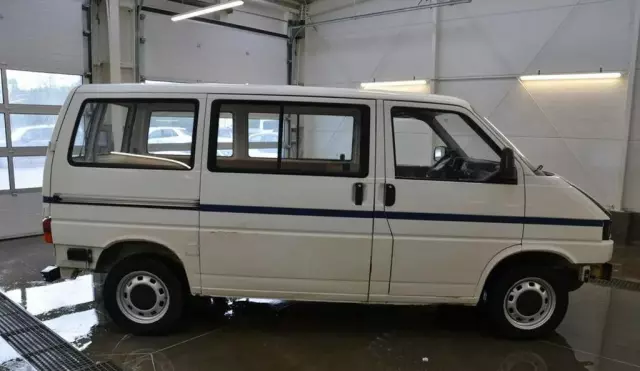 VOLKSWAGEN TRANSPORTER 