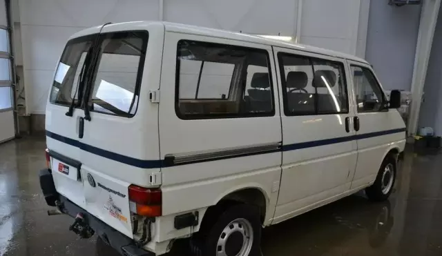 VOLKSWAGEN TRANSPORTER 