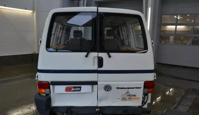 VOLKSWAGEN TRANSPORTER 